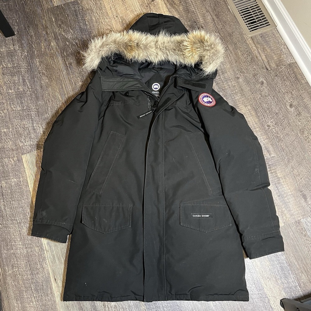 Men's Medium - CANADA GOOSE Langford Parka Down Jacket Fur Hood -Black